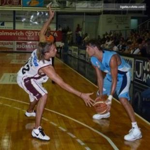 Lan�s gan� y se ilusiona con los cuartos de final