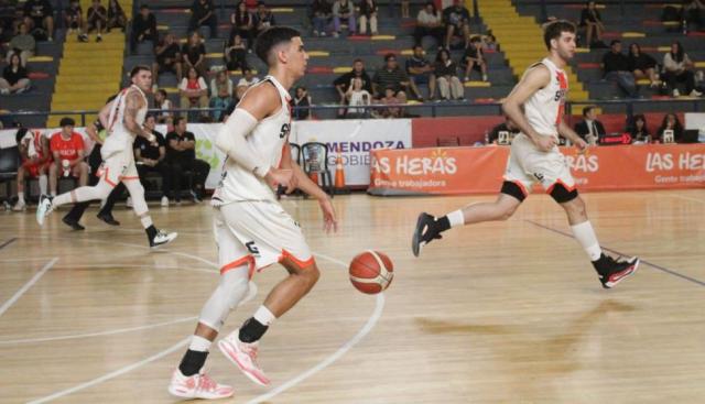 Sur: Hurac�n qued� al borde del descenso