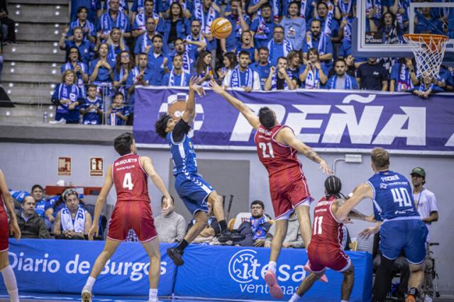 Burgos se qued con el duelo inicial entre argentinos