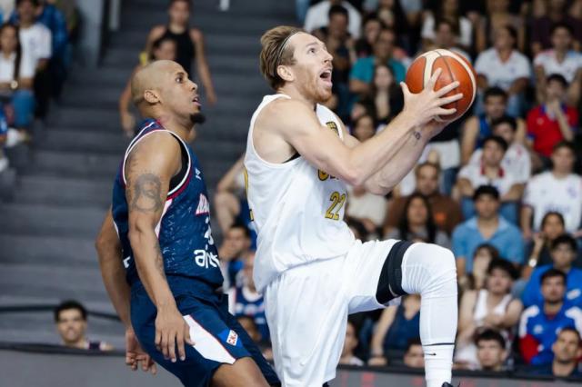 Se qued� sin m�sica