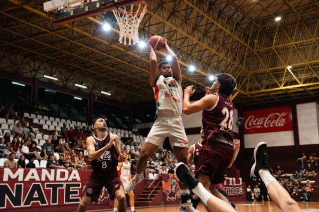 Sur: Lan�s crece, Uni�n busca Play Offs