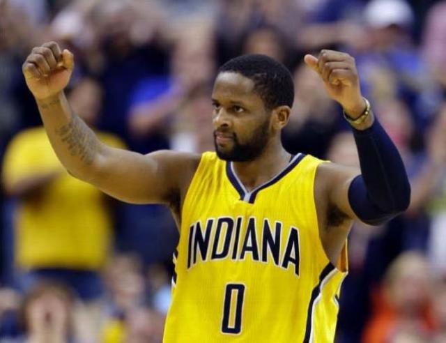 Con la �pica como testigo