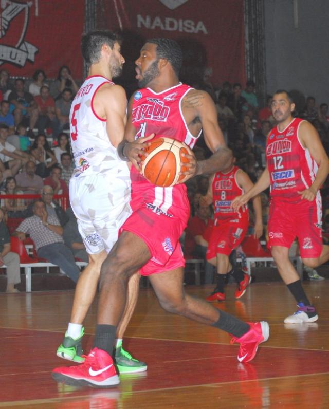 El Lobo mostr� car�cter en el debut